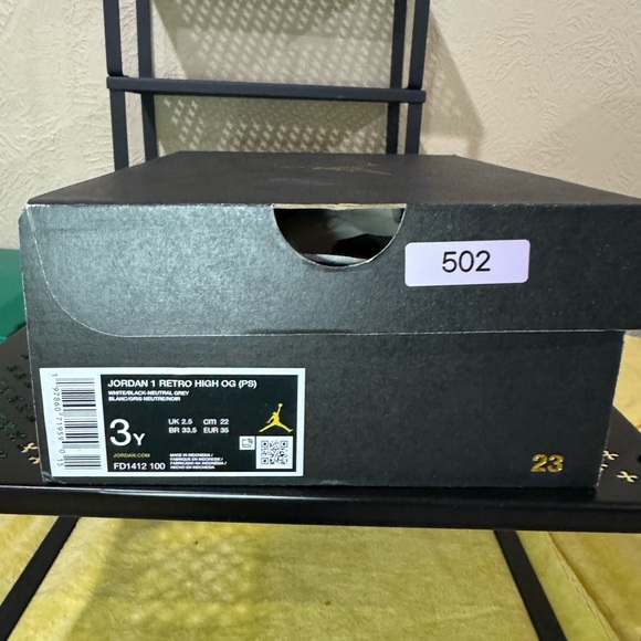 501.502. NEW SIZE 3Y Jordan Kids  Blue and White Sneakers - Picture 8 of 8